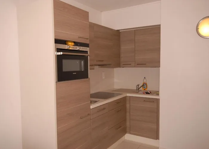 Confort 6 Pers, Animaux Admis, Vue Sud-ouest - Fr-1-859-26 *